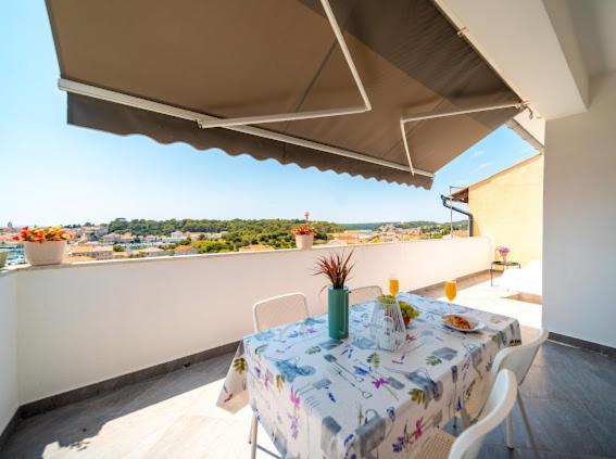Laganini Apartman Rab Раб Екстериор снимка
