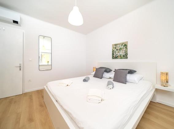 Laganini Apartman Rab Раб Екстериор снимка