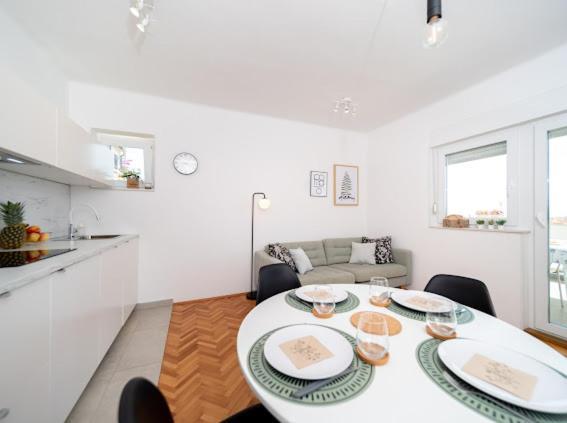 Laganini Apartman Rab Раб Екстериор снимка