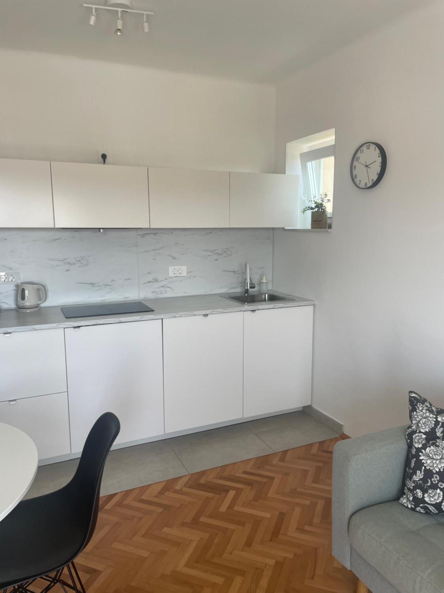 Laganini Apartman Rab Раб Екстериор снимка